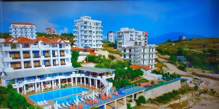 Апартаменты Sadet'S Penthouse Saranda Экстерьер фото