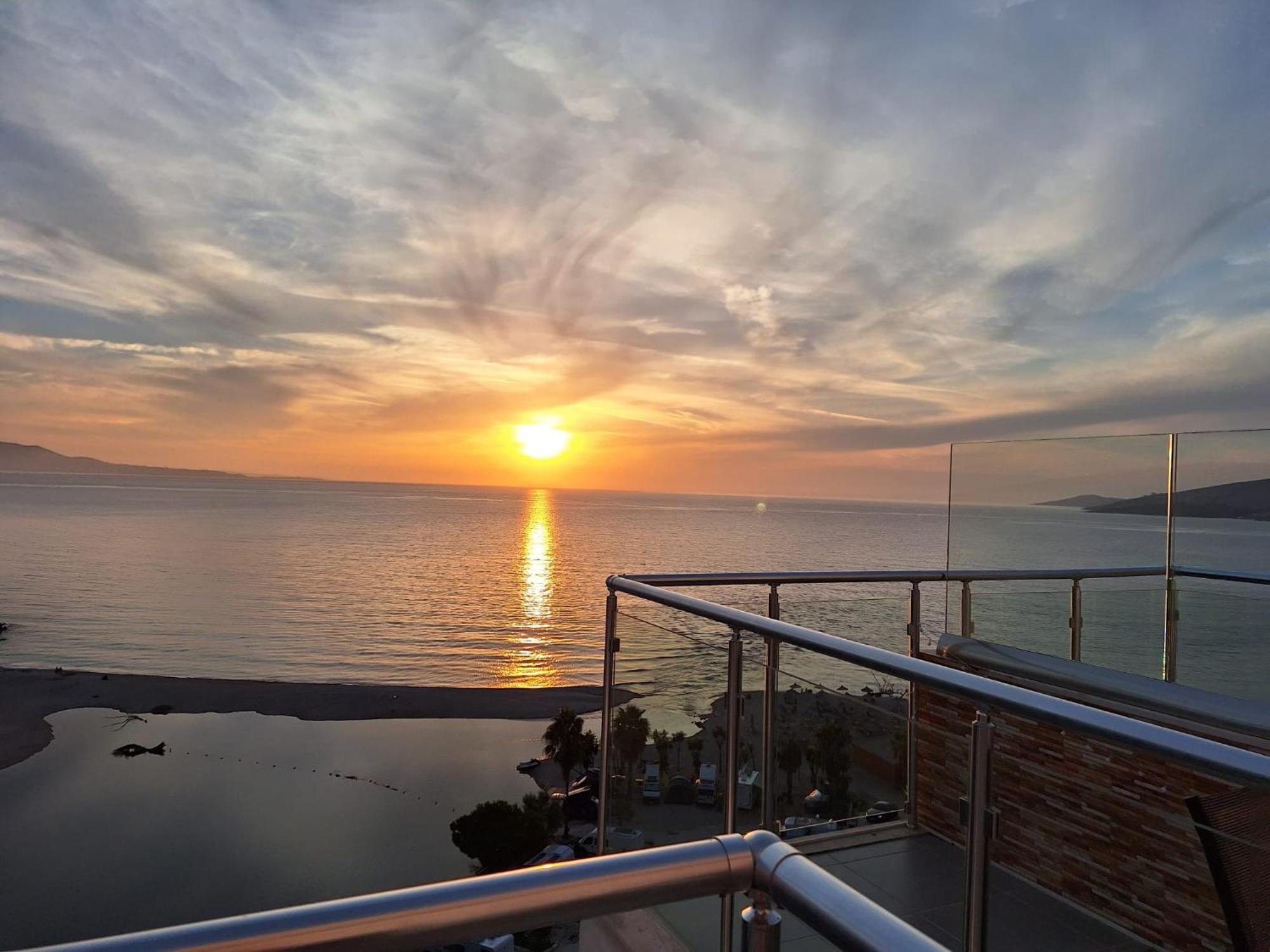 Апартаменты Sadet'S Penthouse Saranda Экстерьер фото