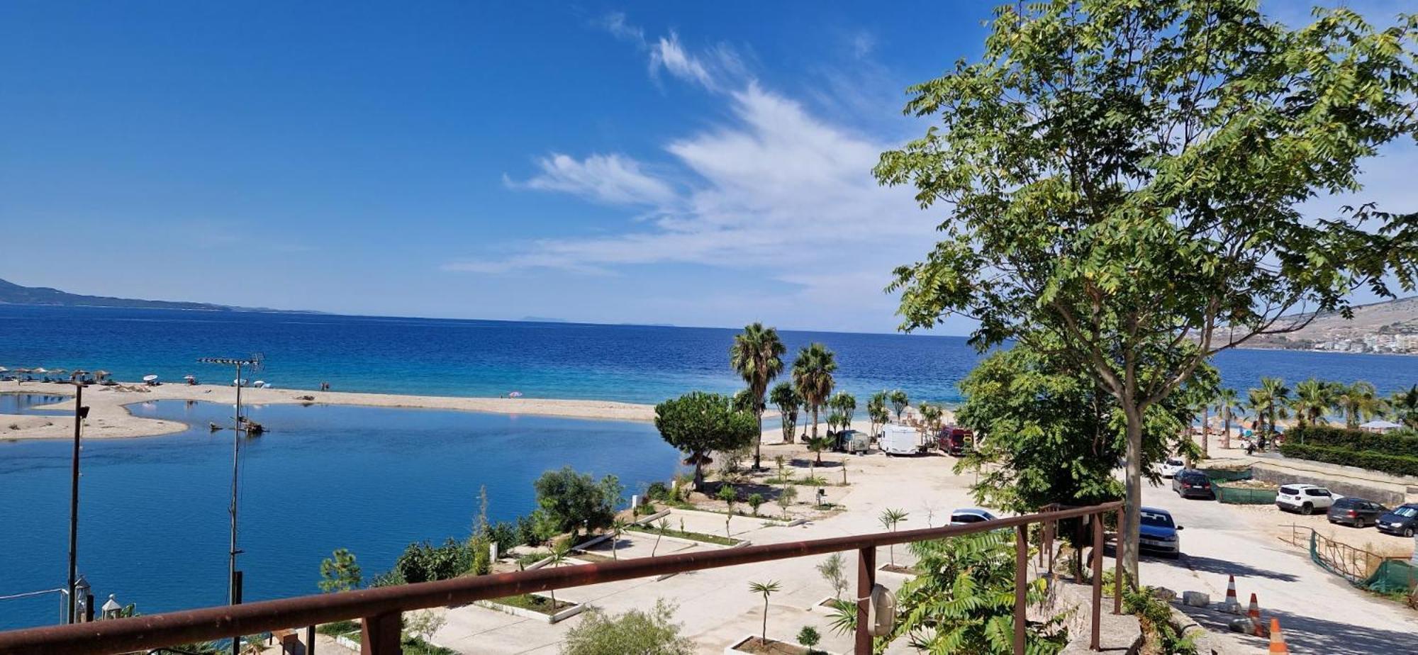 Апартаменты Sadet'S Penthouse Saranda Экстерьер фото