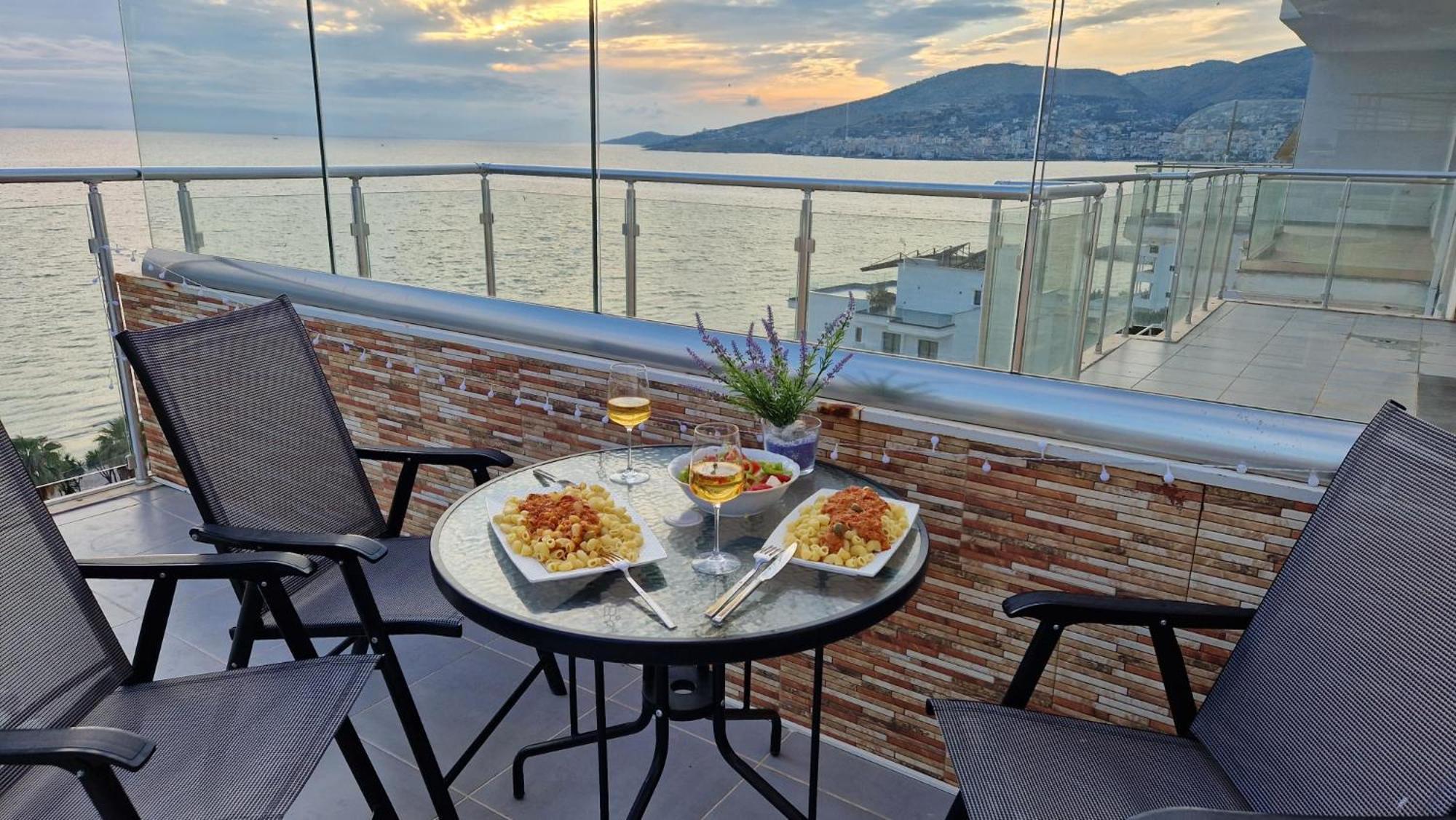 Апартаменты Sadet'S Penthouse Saranda Экстерьер фото